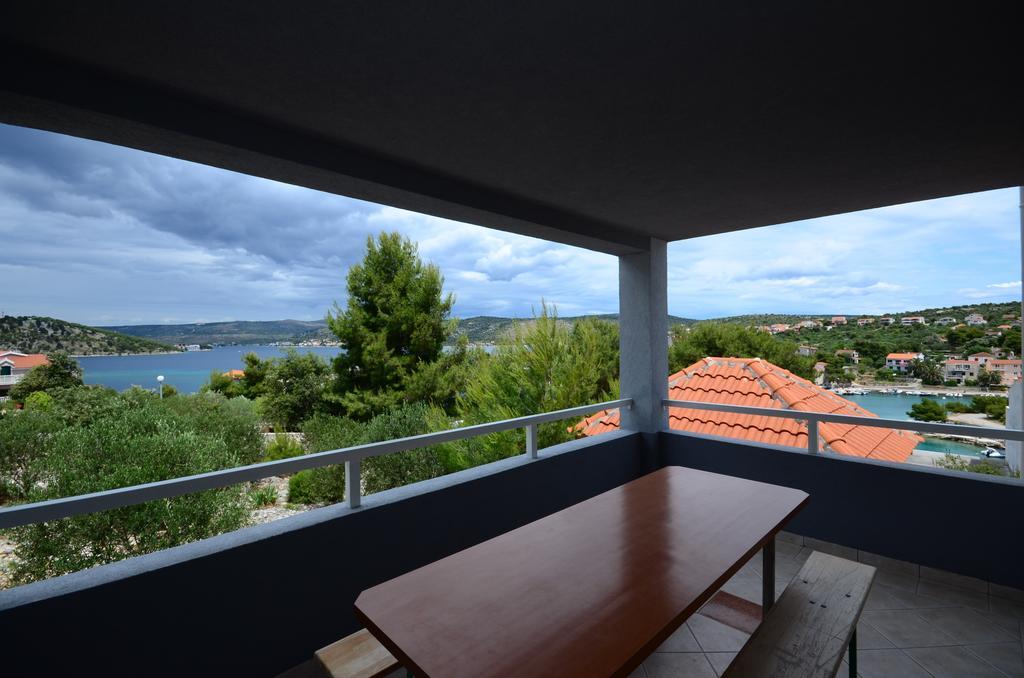 Villa Sena Ražanj Buitenkant foto