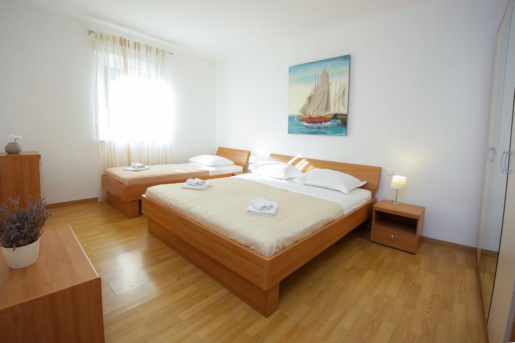 Villa Sena Ražanj Buitenkant foto