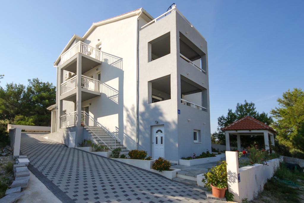 Villa Sena Ražanj Buitenkant foto