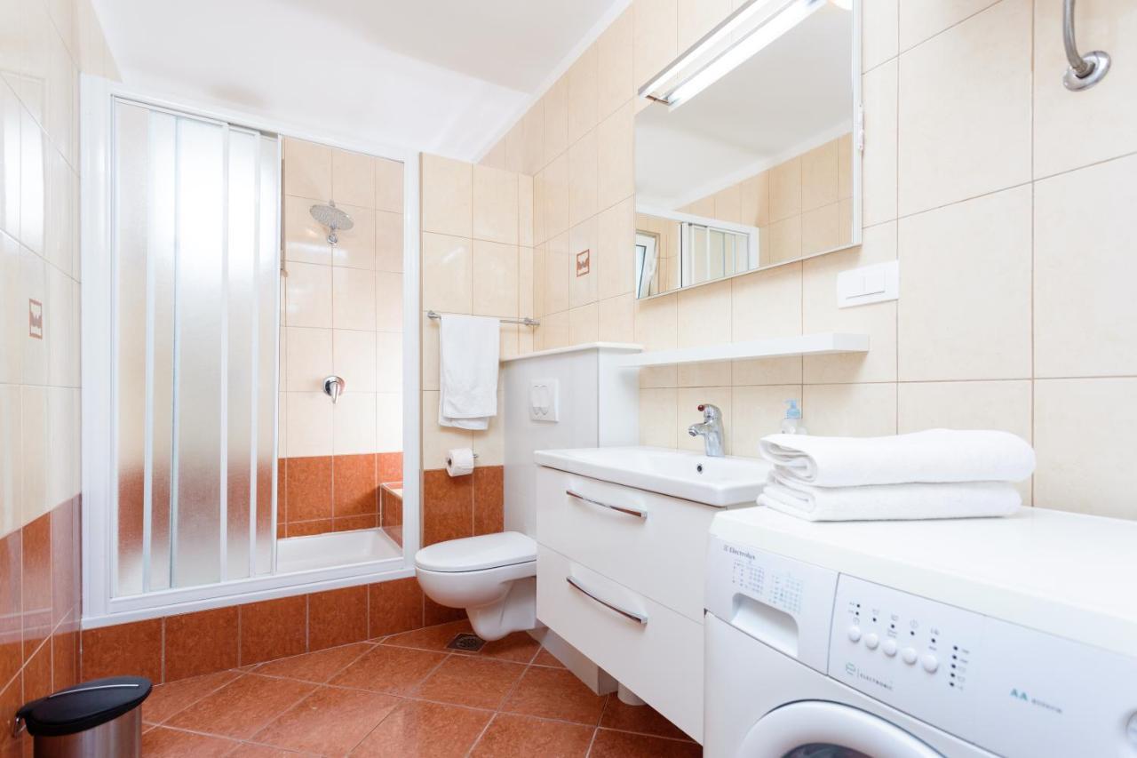 Villa Sena Ražanj Buitenkant foto