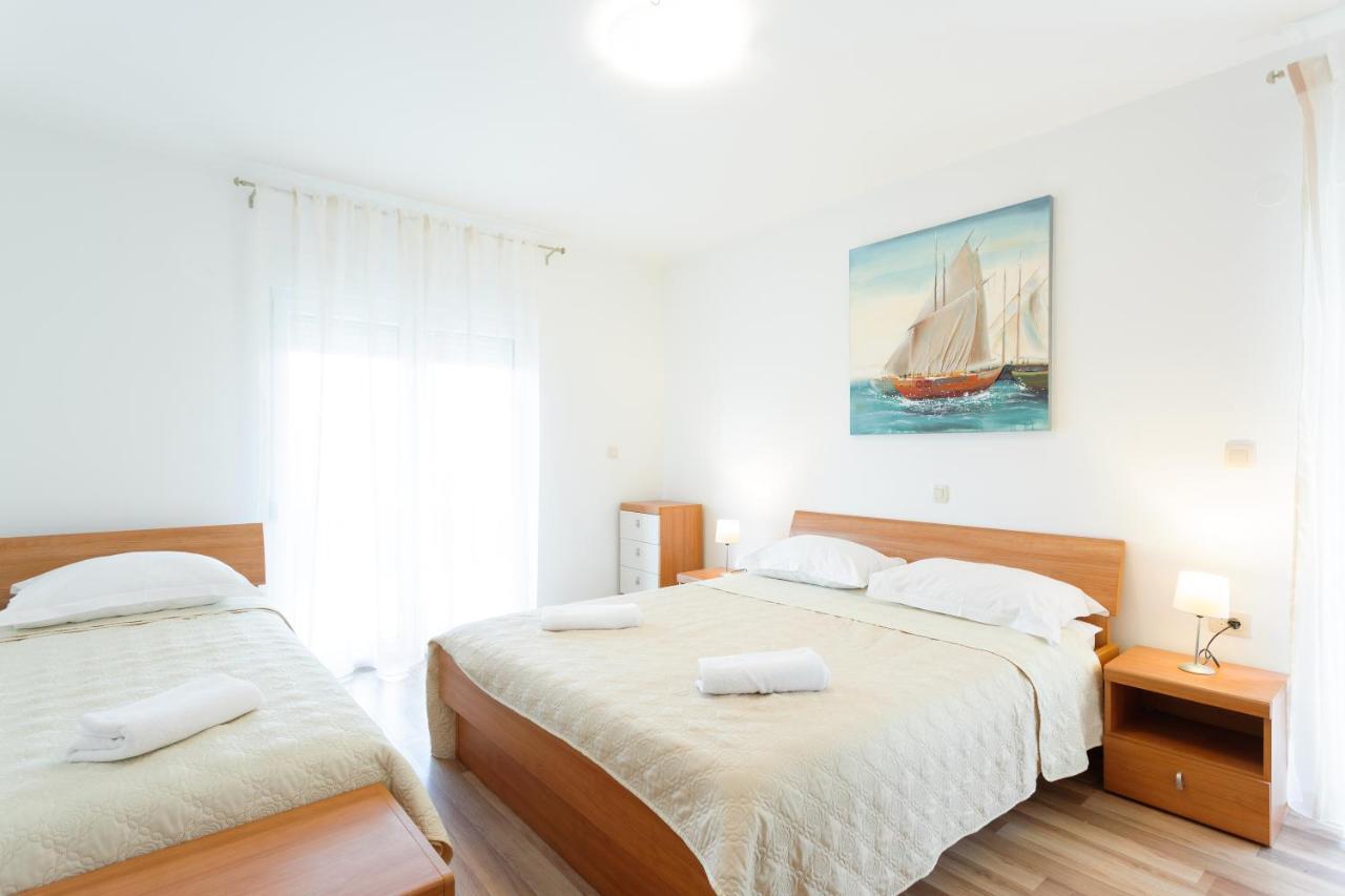 Villa Sena Ražanj Buitenkant foto